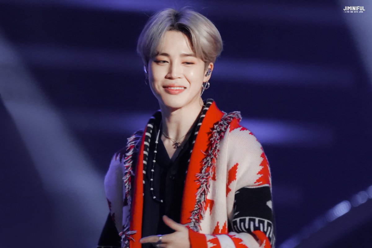 jiminiful's tweet photo. 181225 SBS #JIMIN
☺️💝

#지민 #방탄소년단 @BTS_twt https://t.co/fgq1mktF4k