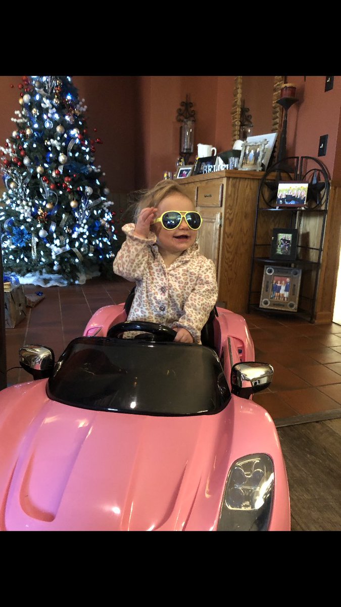 BreckHowell's tweet image. Merry Christmas! It was the best first Christmas for B, it’s all about fashion this morning.