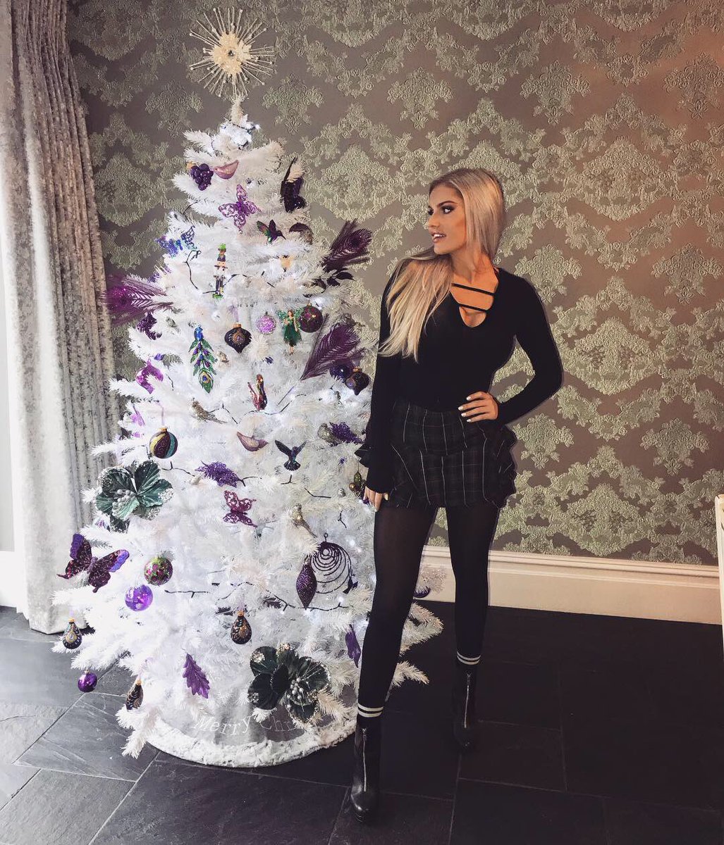 BlakeMonroeWWE's tweet photo. fa la la la la ππ #christMAZ https://t.co/aj7CgLKY6b