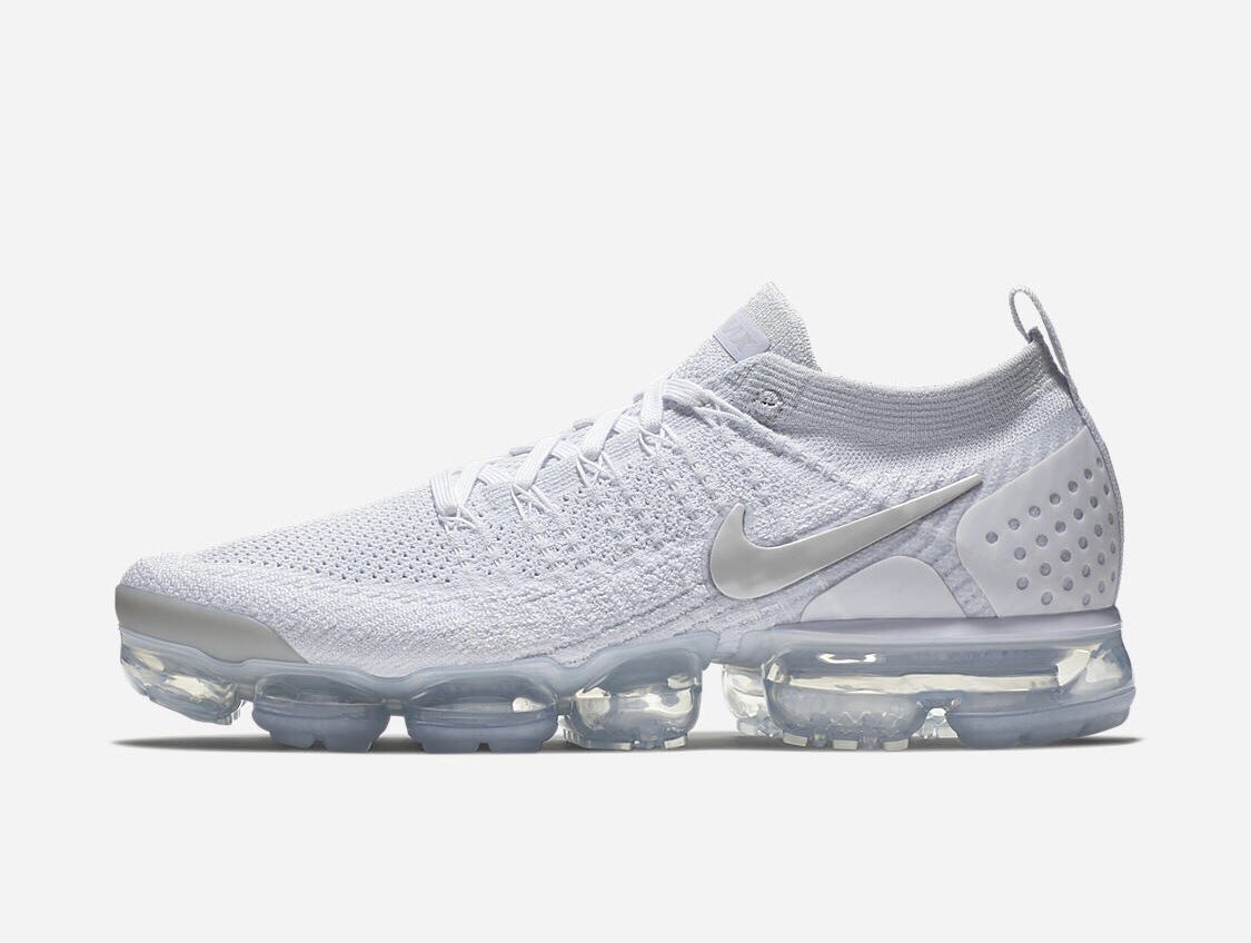 Special RETWEET to win is back for Christmas!  Must RT and follow for a chance to win a new pair of Nike Vapor Max shoes! Winner picked tomorrow at noon! Merry Christmas to everyone, enjoy the day with your families!  #TeamNike #Giveaway