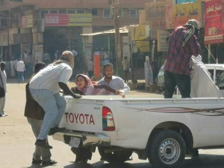 DrSalaheddin's tweet photo. For all world 
In Sudan the government arrested a woman want her right in a legal protest 
Plz retweet 

#Sudan_revolts #Sudan_Uprising 
#موكب_25ديسمبر #مدن_السودان_تنتفض https://t.co/4tepwdnEAO
