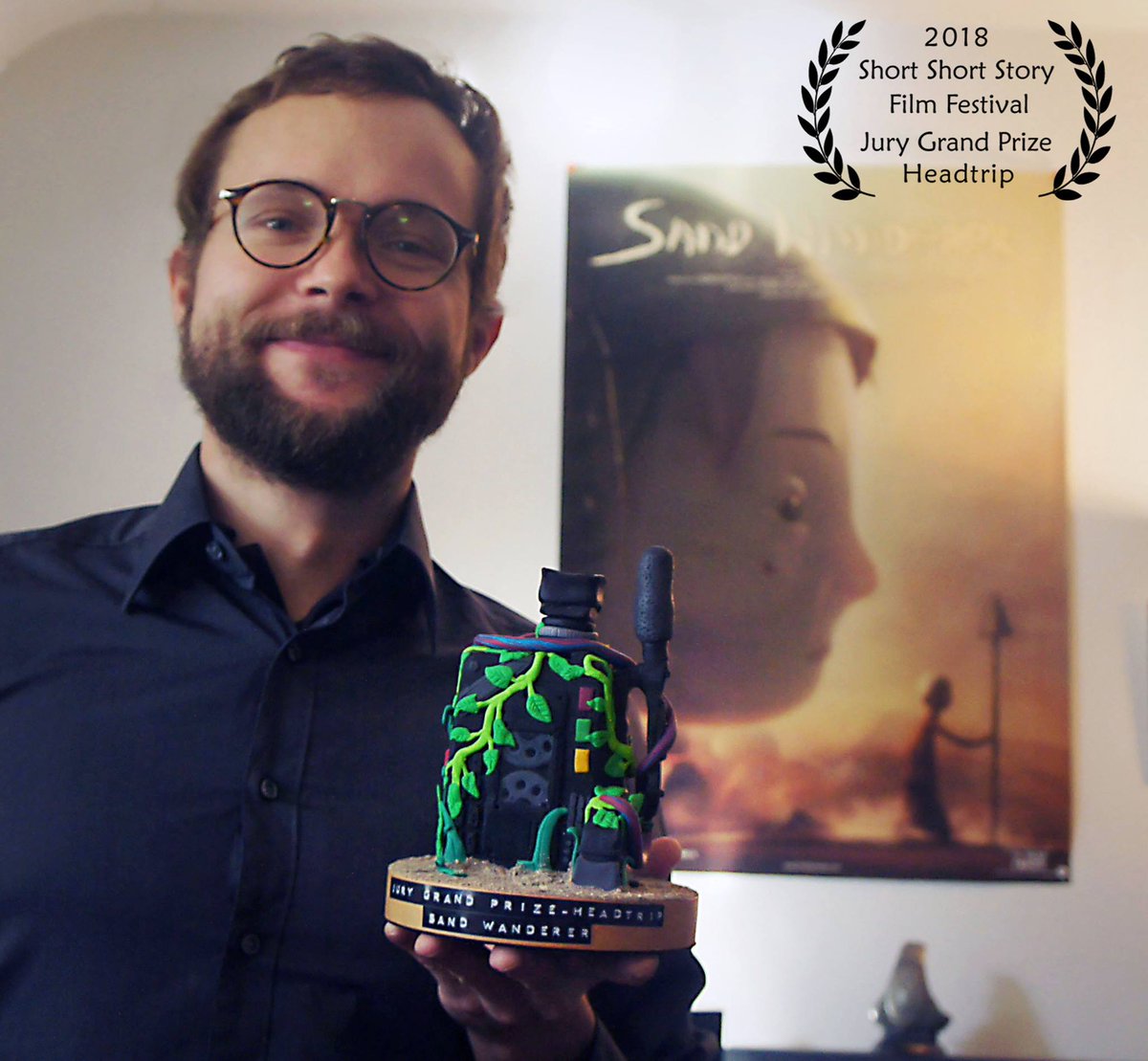 mergingarts's tweet image. This commissioned #ShortShortStoryFilmFest award landed from @HelloHungaryHU to @VisitGermanyUK to @ericgiessmann for Sand Wanderer from last year's winner #SzabolcsNagy connecting them &amp;amp; our @RadioPacifica #SpoilerAlertRadio jury.  Be Merry! @AKVStJoost @anifests @KLIKAmsterdam
