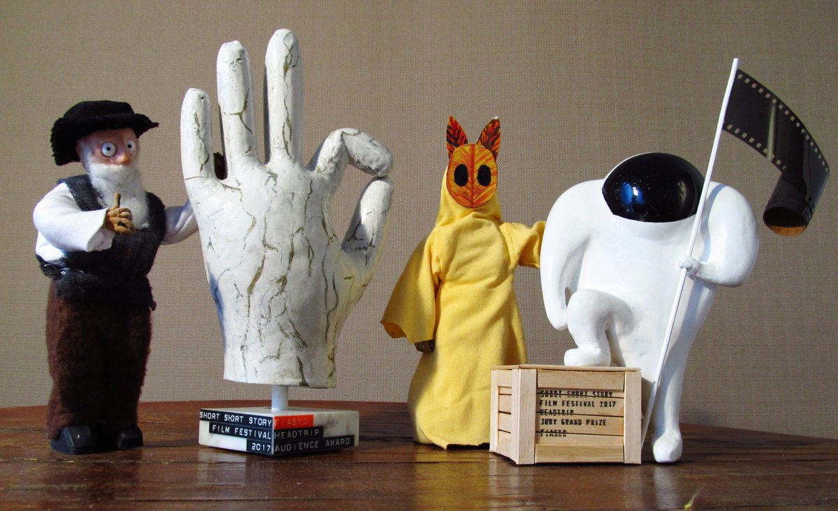 mergingarts's tweet image. This commissioned #ShortShortStoryFilmFest award landed from @HelloHungaryHU to @VisitGermanyUK to @ericgiessmann for Sand Wanderer from last year's winner #SzabolcsNagy connecting them &amp;amp; our @RadioPacifica #SpoilerAlertRadio jury.  Be Merry! @AKVStJoost @anifests @KLIKAmsterdam