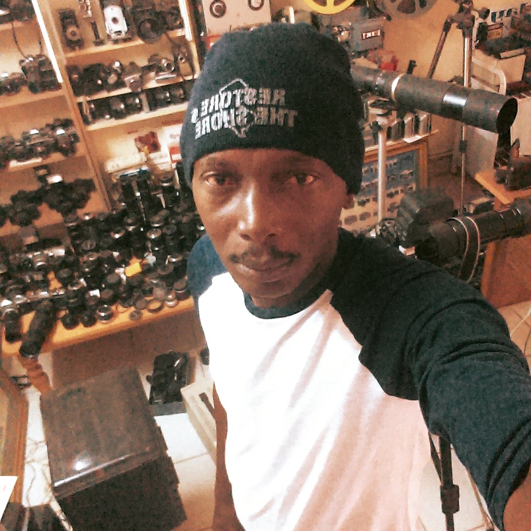 visuel2077's tweet photo. La peur est la chambre noire de l échec. https://t.co/IDs19qkNmW