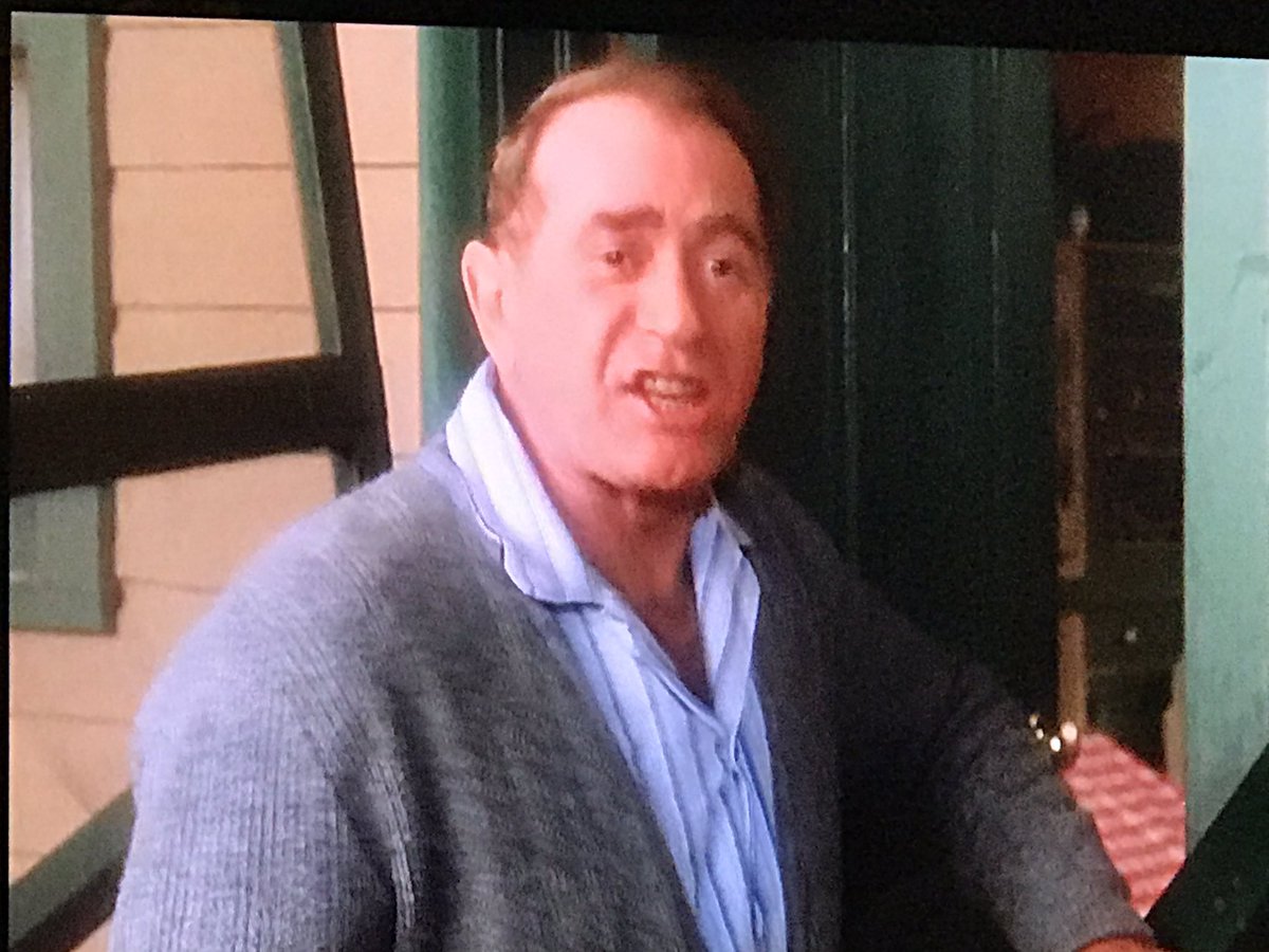 morebourbon4me's tweet photo. Merry Christmas from The Bourbon Chronicles! Currently watching Kelly’s favorite Christmas movie. #bumpusdogs https://t.co/8CD67ipylr