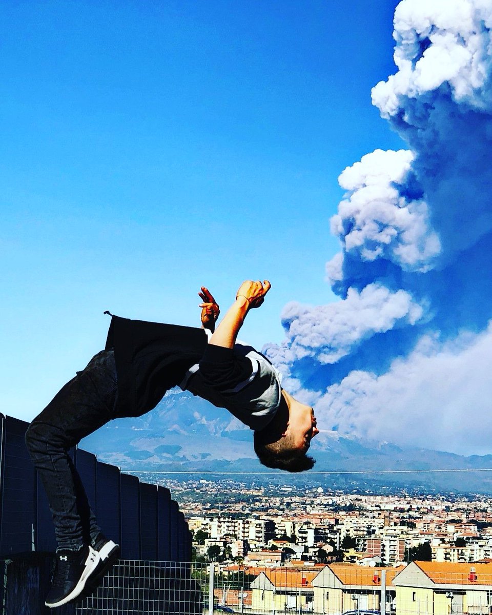improveconnect's tweet photo. @faustonhex in smoking area #etna #sicily #freerunning #parkour https://t.co/1mmq0nn5Mt