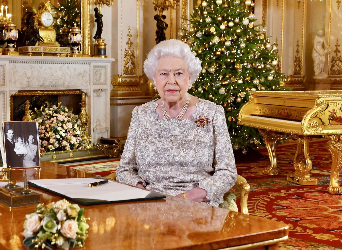 BenClaimant's tweet photo. With more families living in poverty, more people living on our streets or in temporary accommodation, and more families than ever using foodbanks, is it really a good idea for the Queen to surround herself with gold? It shows disdain... #QueensSpeech #ChristmasDay2018 https://t.co/asymcl9iqi