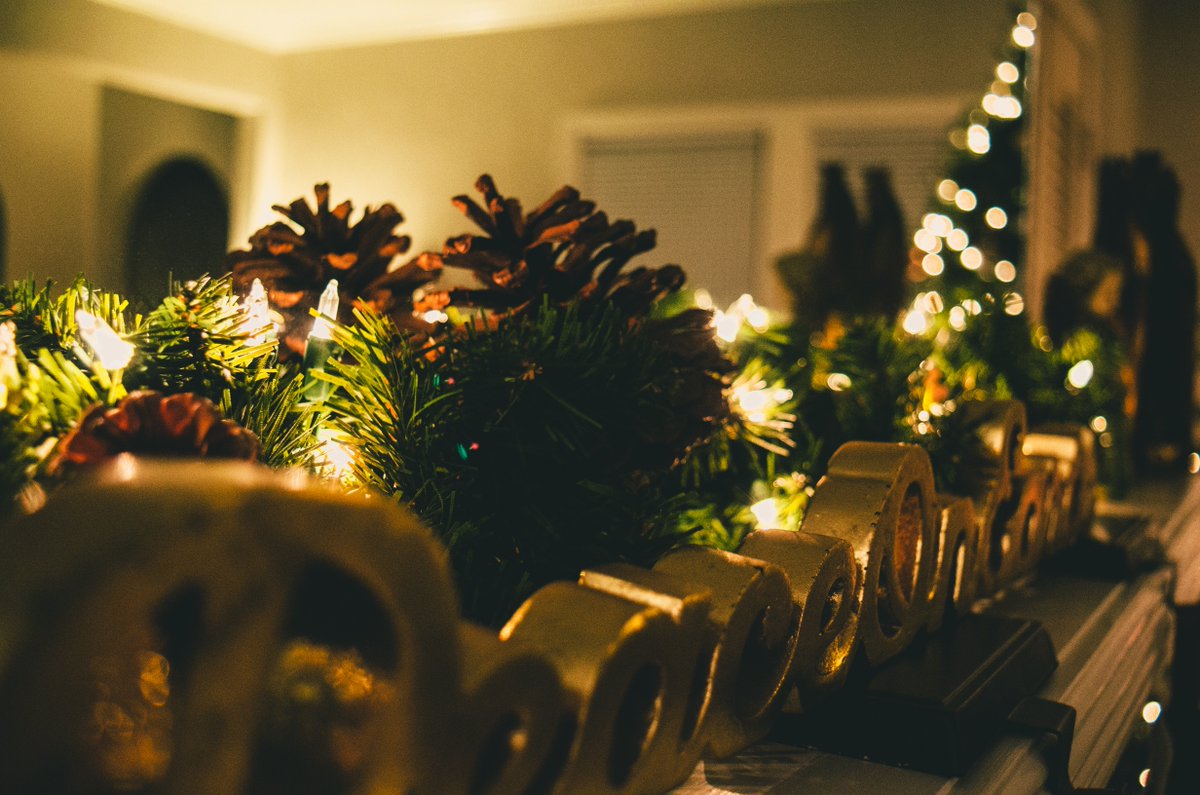 North_Vine's tweet photo. Happy Holidays! We hope you are enjoying the holiday season, spending time with your loved ones and making memories. It's still not too late to find your forever home this holiday season. #NorthVine #JointheVine #happyholidays #realestate #realtor #dfw #dfwblogger #texas https://t.co/jropwWkU5f
