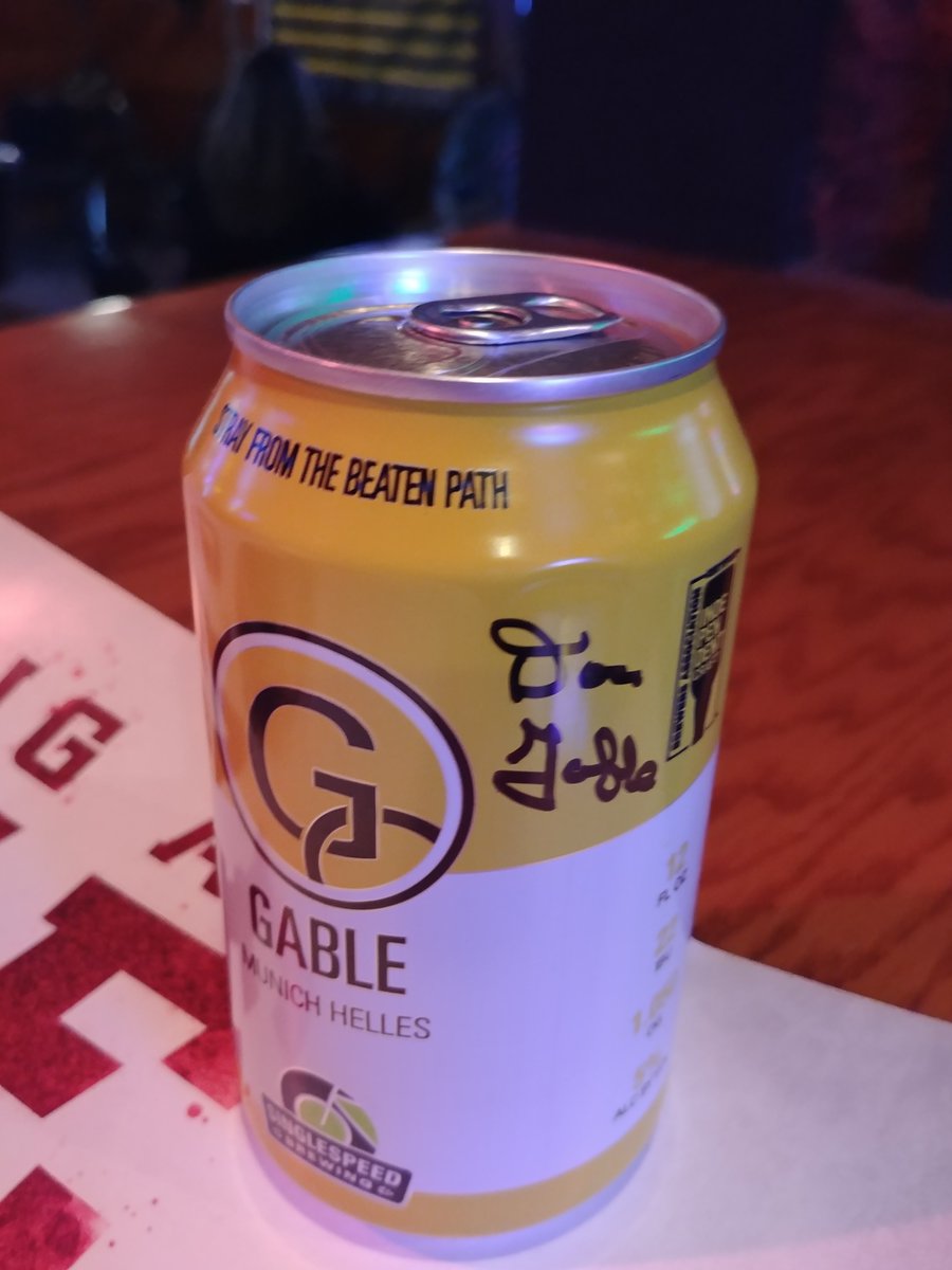 gq007ia's tweet photo. @wrestlingmuseum @SingleSpeedBeer #GableBeer #MerryChristmas https://t.co/qf95mIQ2go