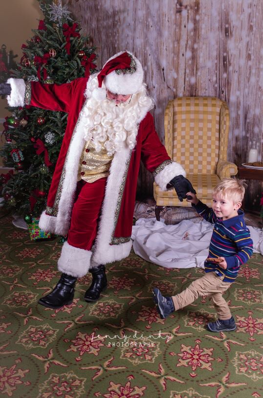 westboroughcc's tweet photo. Merry Christmas from Westborough and all our families that make it so special β₯οΈ
#MerryChristmas #SantaSessions #WestboroughCC https://t.co/g9GR0vxbe3