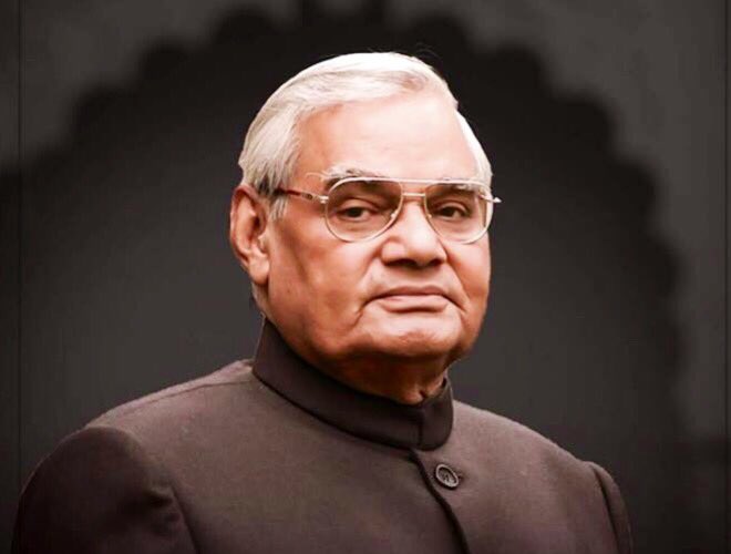 iifjpr's tweet photo. भारत जमीन का टुकड़ा नहीं, जीता जागता राष्ट्रपुरुष है। हम जियेंगे तो इसके लिये मरेंगे तो इसके लिये। हम सबके प्रिय, पूर्व प्रधानमंत्री स्वर्गीय अटल बिहारी वाजपेयी जी को उनकी जयंती पर शत-शत नमन। #AtalBihariVajpayee #अटल_बिहारी_वाजपेयी #GoodGovernanceDay https://t.co/3S84LLjuMo