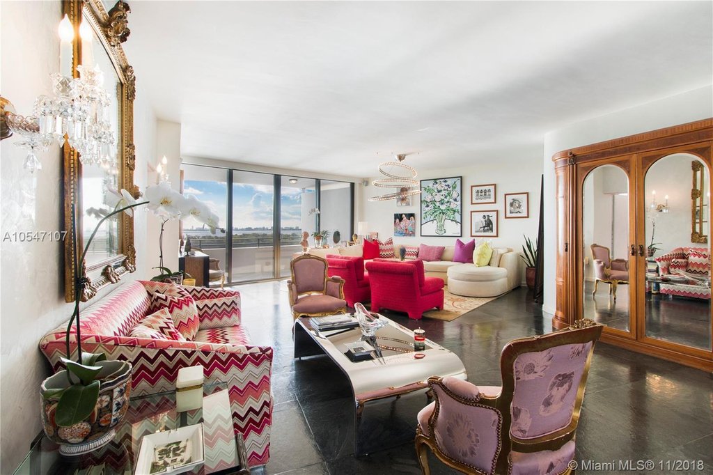 ReDesign57's tweet image. A MASTER PICE FOR SALE ‼️😍

3-🛏 | 3.5-🛁 | 2,900 sq ft. ⛳ | 1-🚘 garage|

Location: MIAMI, FL 33138
.
Price: $1,299,000

For private showings contact:👇

Silvana Del Mar
Real Estate Advisor
Premier Listings
786.498.5318📱
silvana@premierlistings.com
sdmmiamirealestate.com