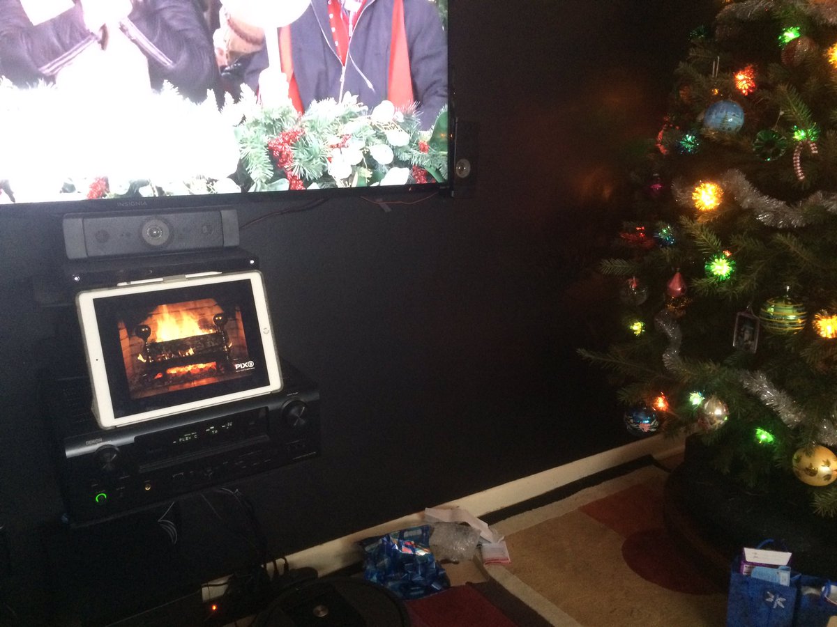 1976baby's tweet image. @PIXYULELOG My grandmother loved you! She would be tickled to know the tradition continues!