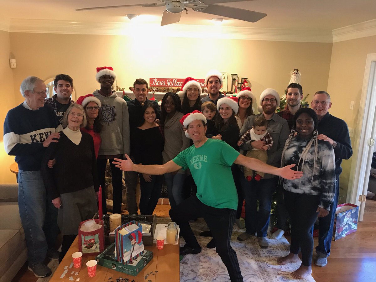 davidsdane's tweet photo. #MerryChirstmas to all! Hope everyone is celebrating with family and friends! https://t.co/2jZXeHmzWw