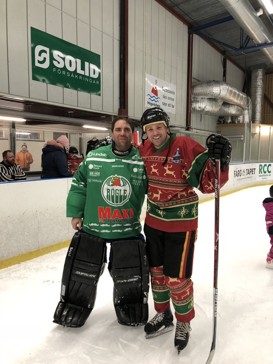 M_alterno's tweet photo. Årets upplaga av Christmas Classic är avgjord, även 10 års jubileum är ett faktum! Tyvärr torsk med 13-11 och ingen buckla i år igen. #cmc2018 https://t.co/jYCHks8bdl