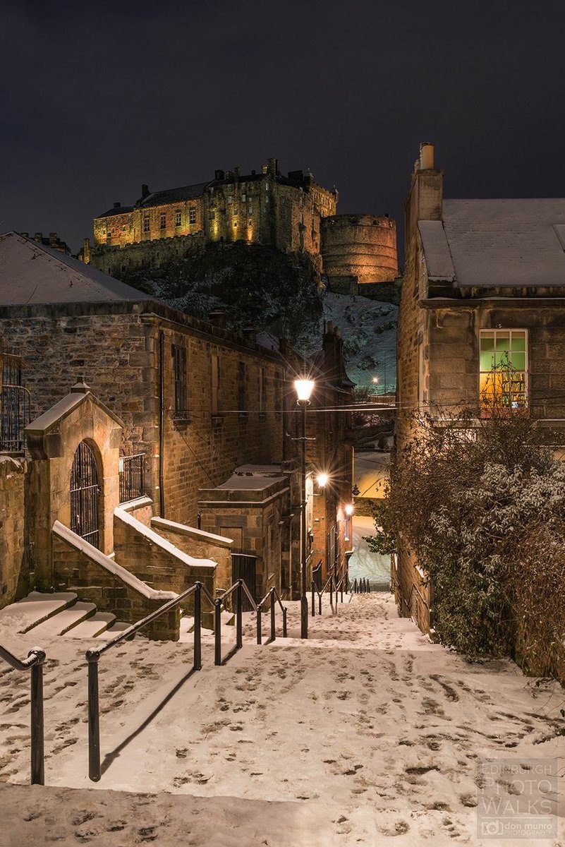 Wishing you all a happy Christmas.
#Edinburgh #EdinburghPhotoWalks #EdinPhotoWalks #PhotoWalk #ThisisEdinburgh #BrilliantMoments #VisitScotland #EdinPhoto #ExploreEdinburgh #Scotland #ScotSpirit #LonelyPlanet #ScotlandIsNow #TheVennel #Christmas #EdinChristmas #EdinburghChristmas