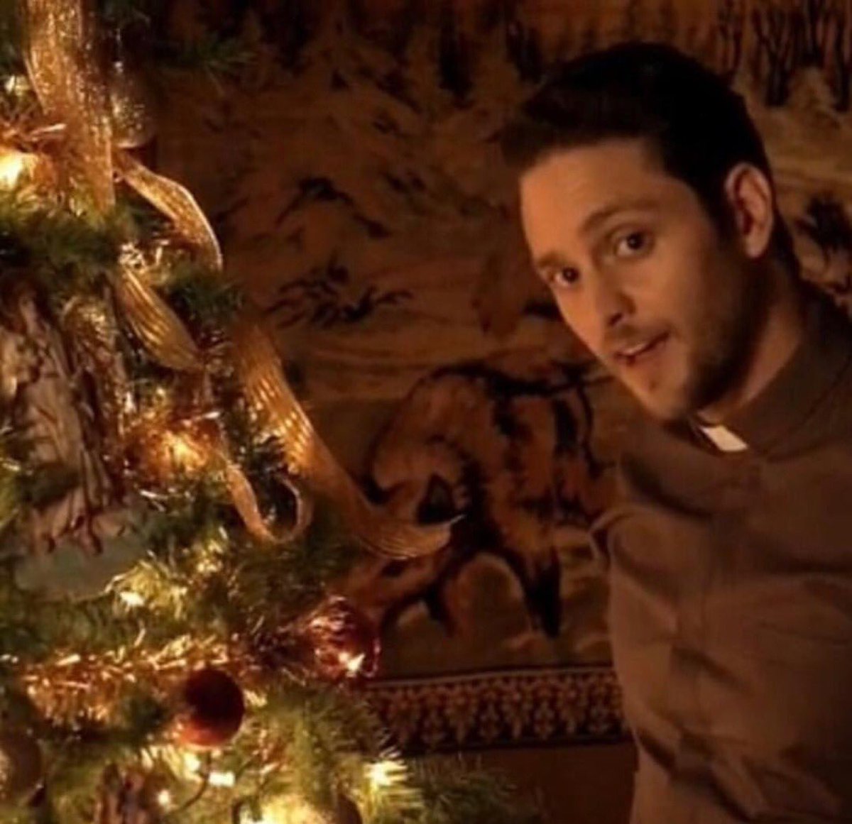 VondyTops01's tweet photo. 🎅🏻🎄Feliz Navidad parte 2 🎄🎅🏻 https://t.co/N3LaPpLCfF