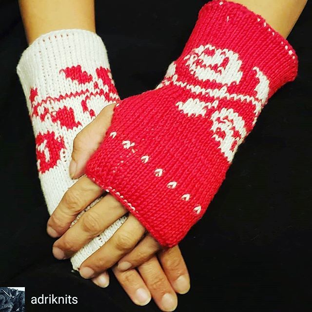 Congratulations Adriana, these are truly gorgeous. Great work. Wear them well👏👏 #knittersofinstagram #knittersoftheworld #knithappens #fingerlessmitts #gloves #knitmitts #knitgloves #faerie #applause 
Reposted from @adriknits -  My first attempt at d… bit.ly/2ERJhMe