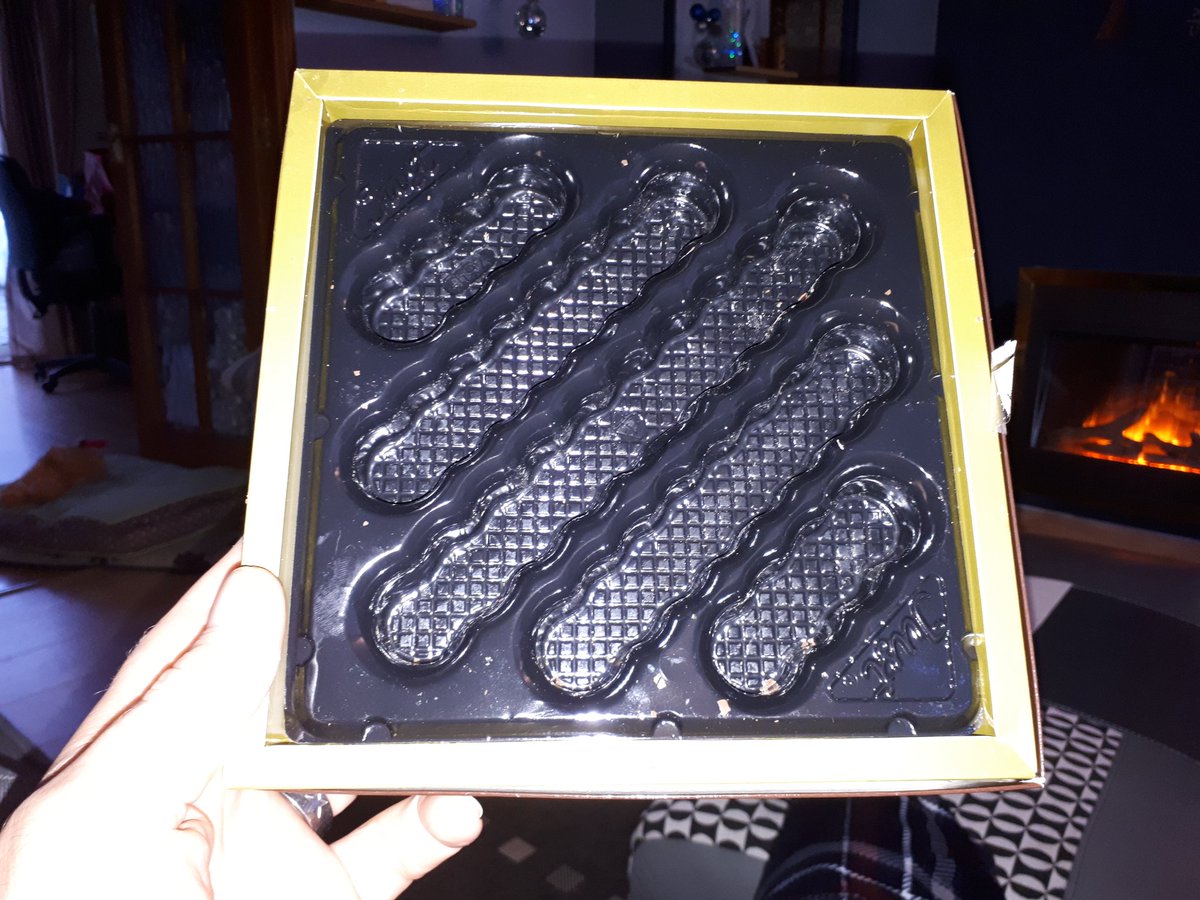 LockZat's tweet image. You have to imagine that if they were melted down, it would be no bigger than a Mars, and you wouldn't spend too long finishing that off 😋