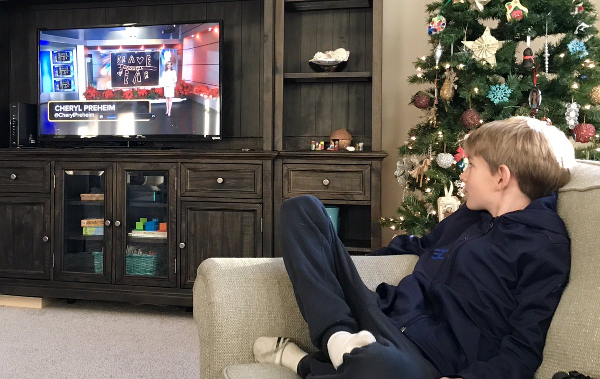 CherylPreheim's tweet photo. #BraveConquersFear Special is on!
#11Alive #Christmas #LivesInspired https://t.co/jUfLQzMFrF