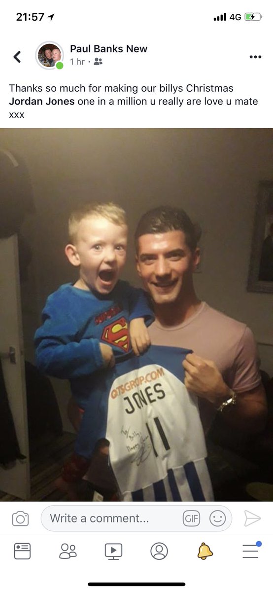This little lad has had a tougher year than most loosing his Mam but him and his dad have been unbelievably strong and a inspiration and it was a pleasure to spend some time with him today❤️⚽️