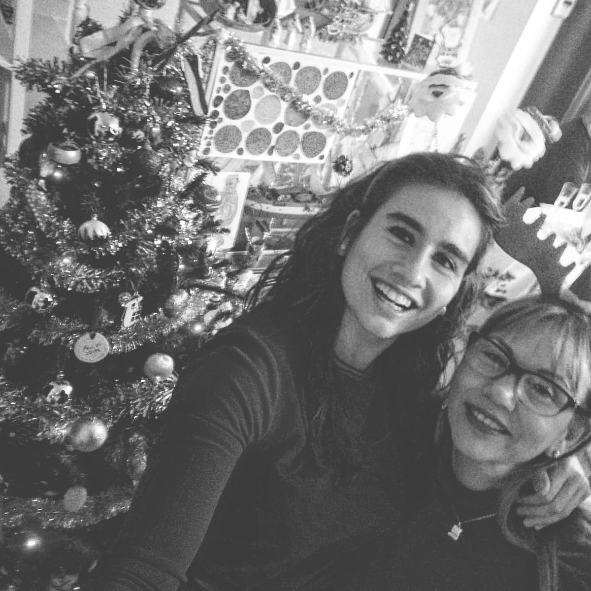 ainoha_casanova's tweet photo. Disfrutando de la familia !! 🎅❤ https://t.co/JYyNr7JrYj