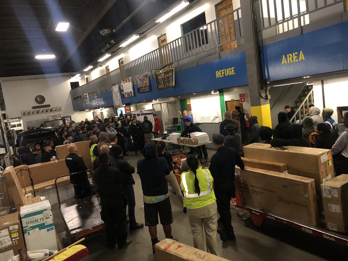 PreloadVan's tweet image. Recognition Friday Van Nuys Preload.
