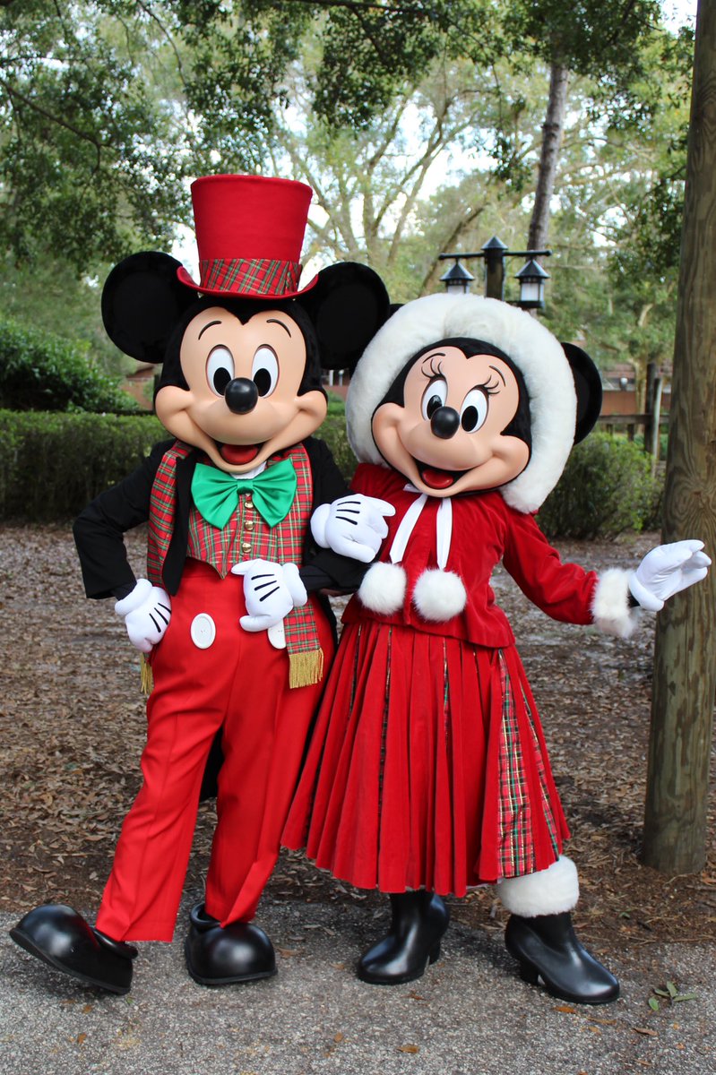 Disneycharacterguide On Twitter Christmas At Fort Wilderness