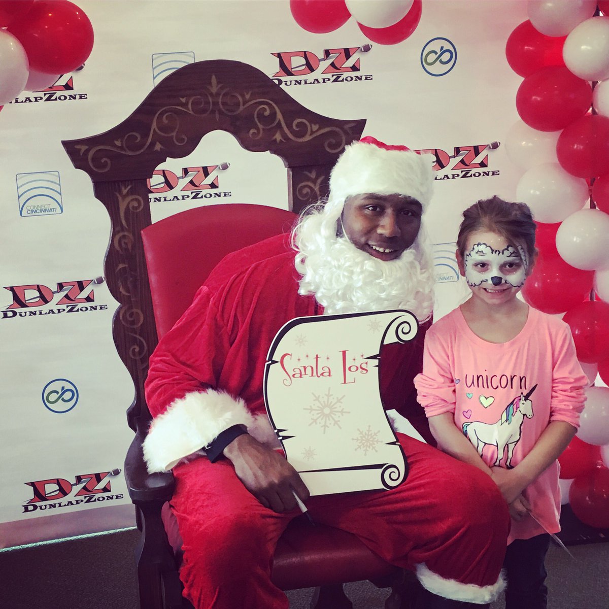 TeamDunlap96's tweet photo. Happy Holidays!🎄#SantaLos 

#WPMOYchallenge + Dunlap https://t.co/zJmVXbGClp