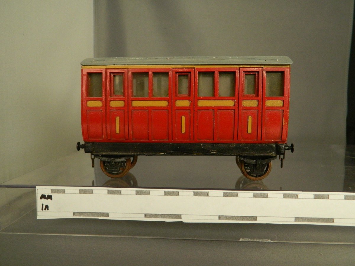 ThomasTankMerch's tweet image. Merry Christmas everyone! As our gift to our followers, the long awaited ruler photos of our props can be viewed in the links below. We hope you find these helpful for your own projects. Regards, 

drive.google.com/open?id=1BcJlw…

drive.google.com/open?id=1jdoDB…