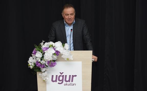 Ugurcamlicakmps's tweet photo. 2019-2020 Eğitim Öğretim Yılı Kurumsal İletişim Hizmet İçi Eğitim Programı BUEK Mütevelli Heyeti Başkanı Enver Yücel ve BUEK İcra Kurulu Başkanı Hüseyin Yücel’in katılımlarıyla gerçekleşti. 50 yıllık bilgi birikimi ve tecrübesiyle büyüyen bir aileyiz... https://t.co/aBUCmJ9bwy