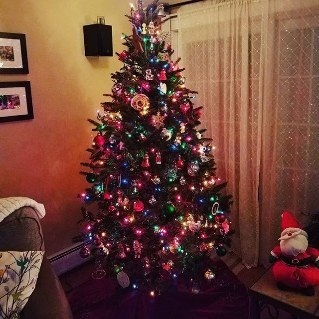 bumpergolf's tweet photo. All of us at Bumper Golf wish you all a Merry Christmas. #birdieball #eyeputtpro #holidays https://t.co/RT3F9YE2kQ https://t.co/m0iE1RJDM8