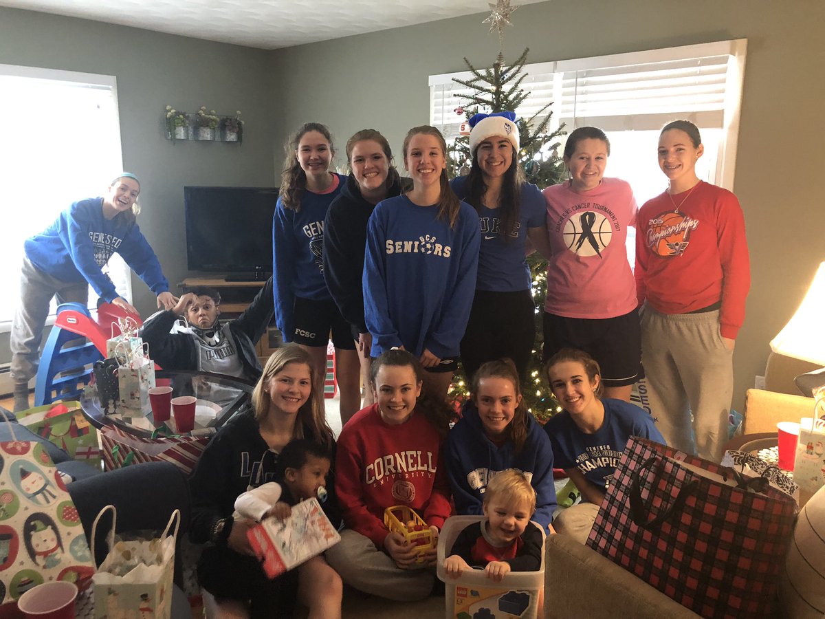 LadyDevilsBB1's tweet photo. Merry Christmas from our family to yours! https://t.co/8yZN7P2Jrs