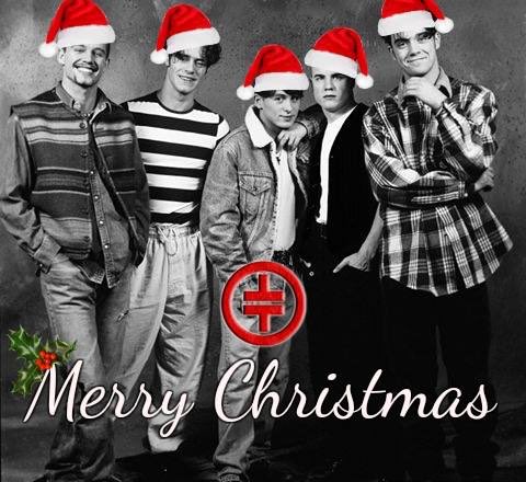TakeThatForevz's tweet photo. Merry THATmas! ❤️@takethat @GaryBarlow @OfficialMarkO @HowardDonald @robbiewilliams https://t.co/k6iqSx52bd