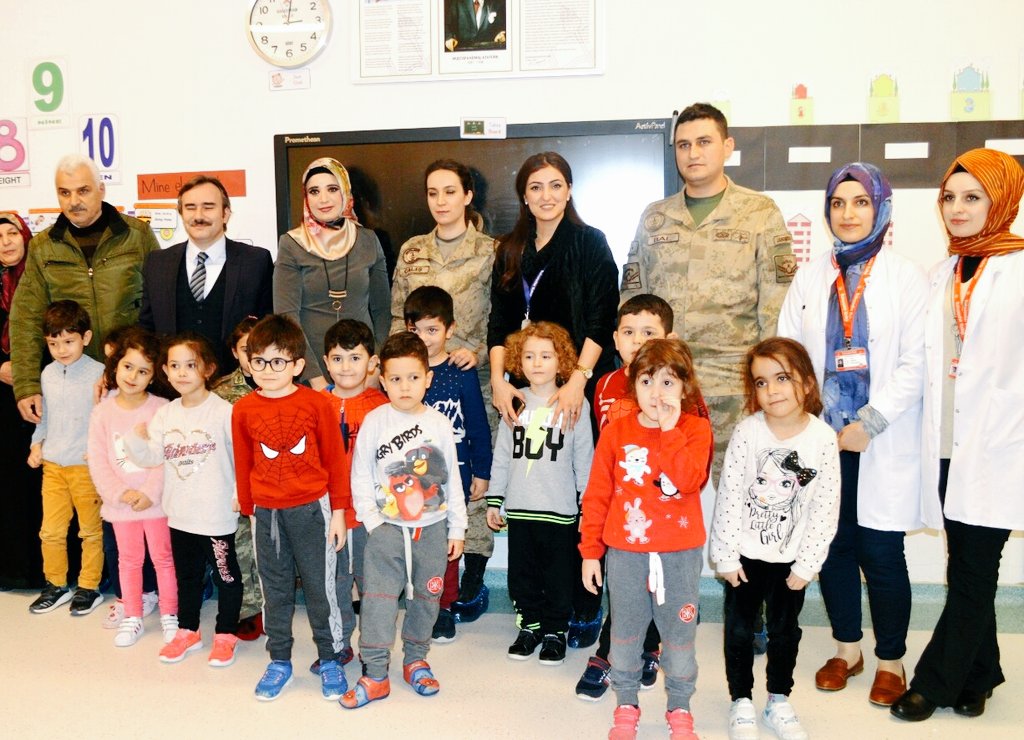 @SiirtBahcesehir  Siirt Belediye Başkanımız Sayın Ceyhun Dilşad TAŞKIN okulumuza nezaket ziyaretinde bulundu.@ceyhundtaskin@Siirtbahcesehir..