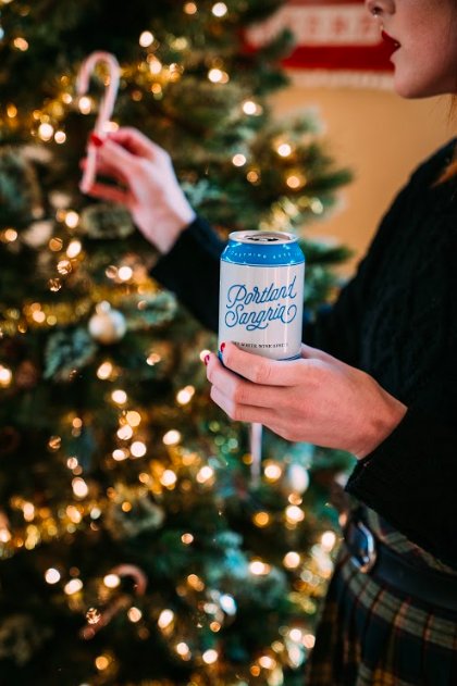 PortlandSangria's tweet photo. Have yourself a Merry cork-free Christmas... 🎄🎧 
Photo: @StyledPortland 

#portlandsangria #cannedsangria #madeinportland https://t.co/fiNdt57NEn
