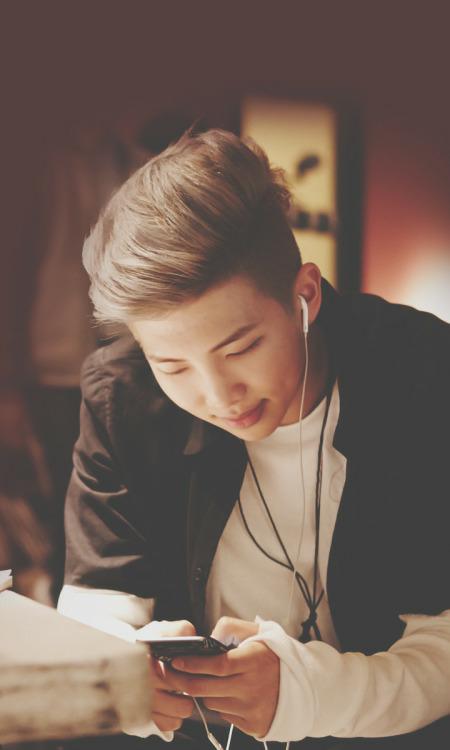 ch4nj0on's tweet photo. #themostbeautiful2018 I vote for Kim Namjoon (#NAMJOON #RM of #BTS) https://t.co/iwvqmnpK4i