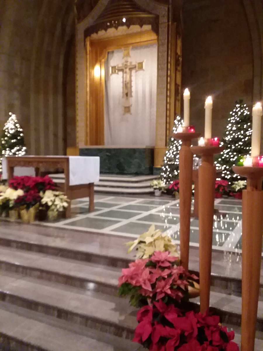 SHMBenedictines's tweet photo. #JoytotheWorld! May you have a blessed #Christmas! Our #Benedictine family gathered with guests and friends in the #monastery chapel around the Eucharistic feast to proclaim "hodie Christus natus est" - today Christ is born! @bustedhalo #BHAdvent #InstaAdvent #CatholicSisters https://t.co/v64eEreu5E