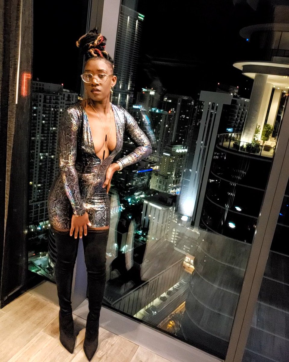 ChefChainz2Cole's tweet photo. #SugarMiami #Miami
Dress: #FirstandTwelfth
Boots: #SteveMadden
#ChefFefe ❤ https://t.co/dxOO003Nc7