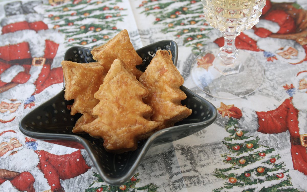 Mathh29's tweet image. Bredele au saumon @JVVCuisiner @Alsace #ReveillonDeNoel #Apéritif
lacuisinedemathilde.com/2018/12/bredel…