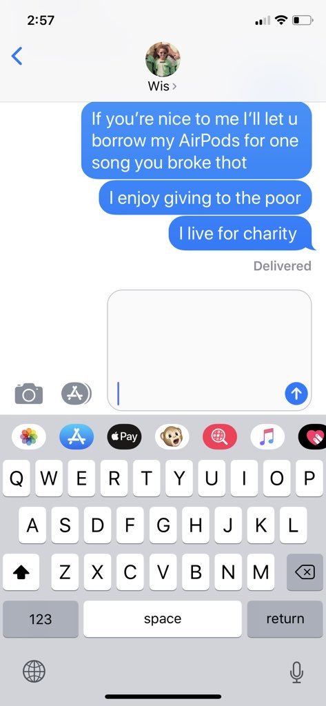 madison_seibert's tweet photo. Now that I have AirPods https://t.co/iTuQ7aEvD7