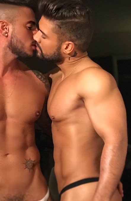 Nuevos v&iacute;deos en mi p&aacute;gina de onlyfans! https://t.co/Hjnm7dLtK5 https://t.co/ruOdYvk2BS<a href="/tag/nuevafotodeperfil"class="tags"><span>#nuevafotodeperfil</span></a>