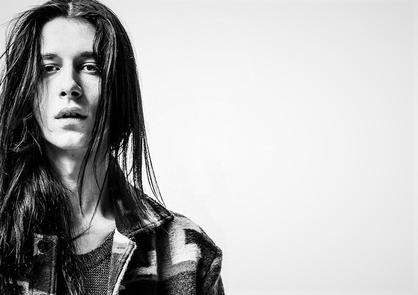 ━━ ɪ'ᴍ ᴇᴠɪʟ ᴛᴏ ᴛʜᴇ ᴄᴏʀᴇ
ᴡʜᴀᴛ ɪ sʜᴏᴜʟᴅɴ'ᴛ ᴅᴏ ɪ ᴡɪʟʟ
━━ ᴛʜᴇʏ sᴀʏ ɪ'ᴍ ᴇᴍᴏᴛɪᴏɴᴀʟ
ᴡʜᴀᴛ ɪ ᴡᴀɴᴛ ᴛᴏ sᴀᴠᴇ ɪ'ʟʟ «ᴋɪʟʟ»
━━ ɪs ᴛʜᴀᴛ ᴡʜᴏ ɪ ᴛʀᴜʟʏ ᴀᴍ?