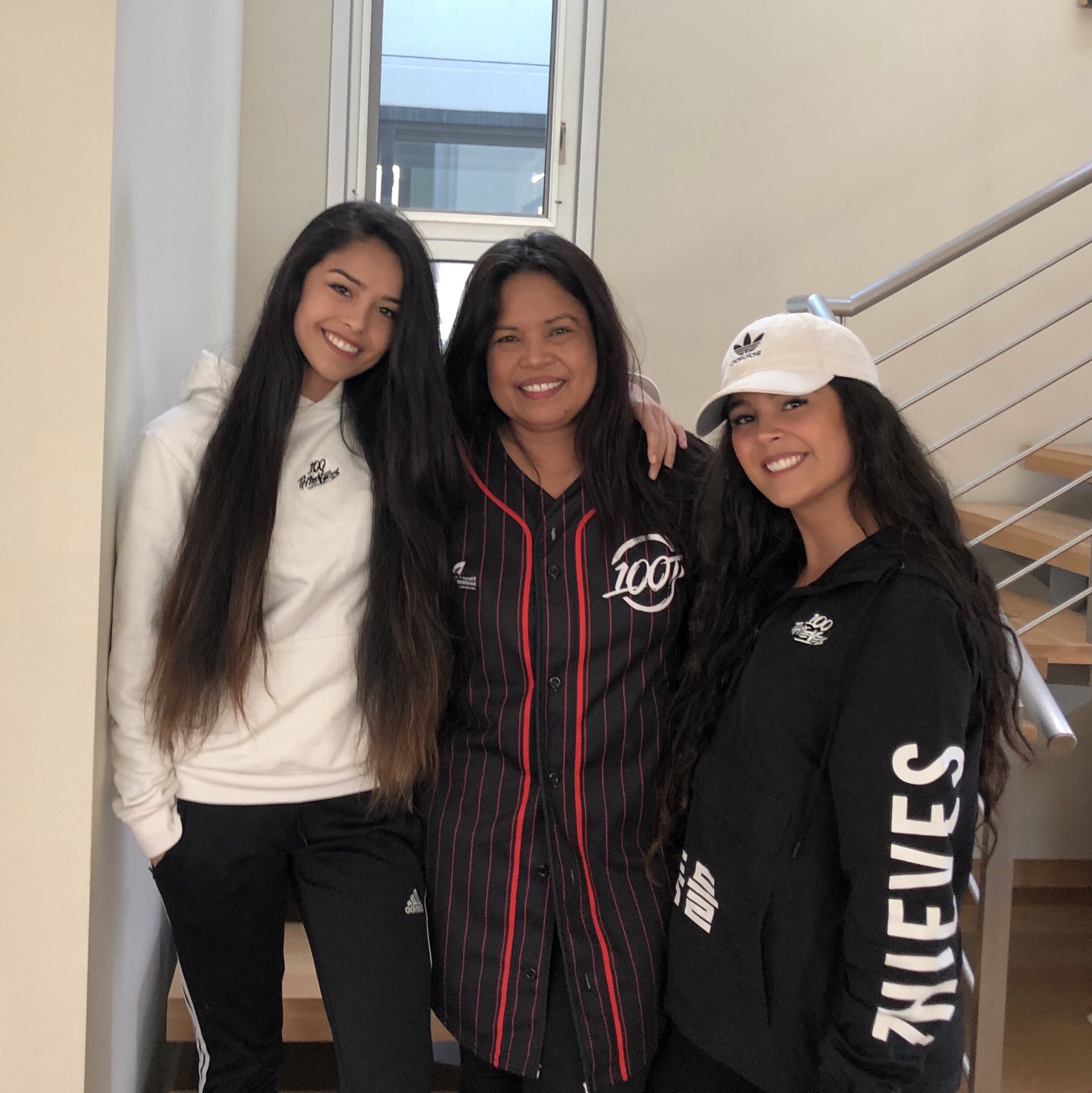 100T Valkyrae on Twitter: “Merry Christmas from my small family to you