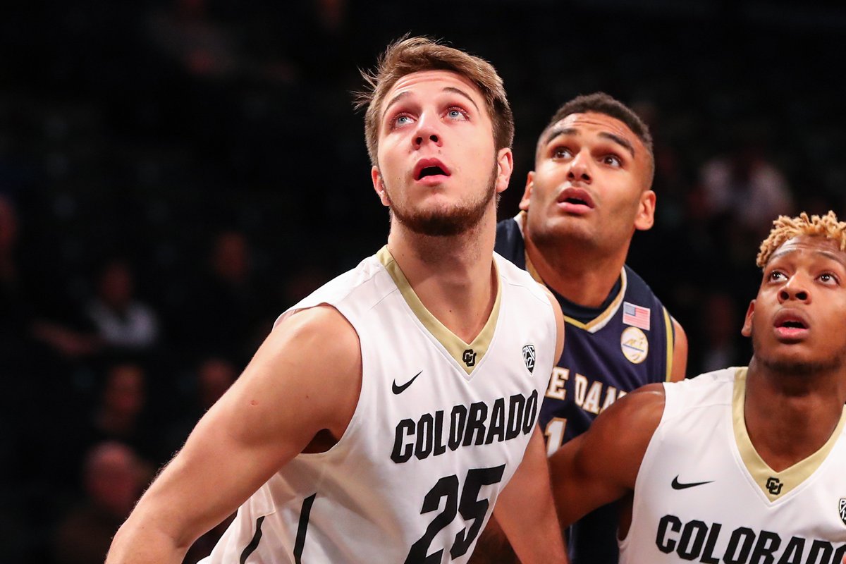 sassocomenta's tweet photo. Lucas Siewert nos dois últimos jogos de Colorado na NCAA:

19 pontos (7-14 FG/ 1-4 3PT), três rebotes e dois tocos contra Hawaii;

17 pontos (6-13 FG/ 3-5 3PT), cinco rebotes e duas assists contra Charlotte.

Voando o brasileiro! https://t.co/TaYdiMvyAj
