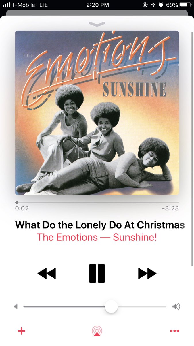 hallevskalel's tweet image. I'd love to hear @kmichelle remake this. All that soul and passion! 
#rebel #realR&amp;amp;B