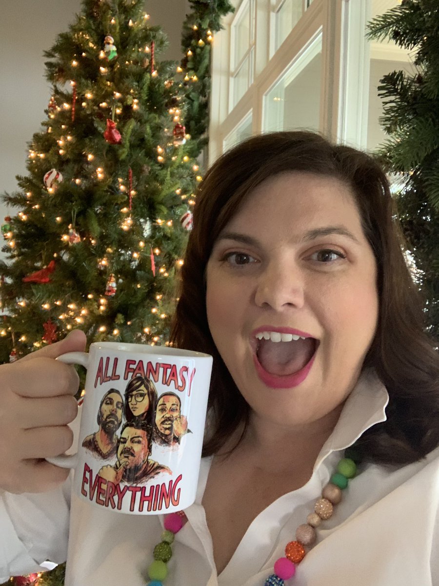 allipal's tweet photo. When your bro gets you just the right thing and you immediately pour your wine in it @AllFantasyPod https://t.co/Vhh2T1fjpt