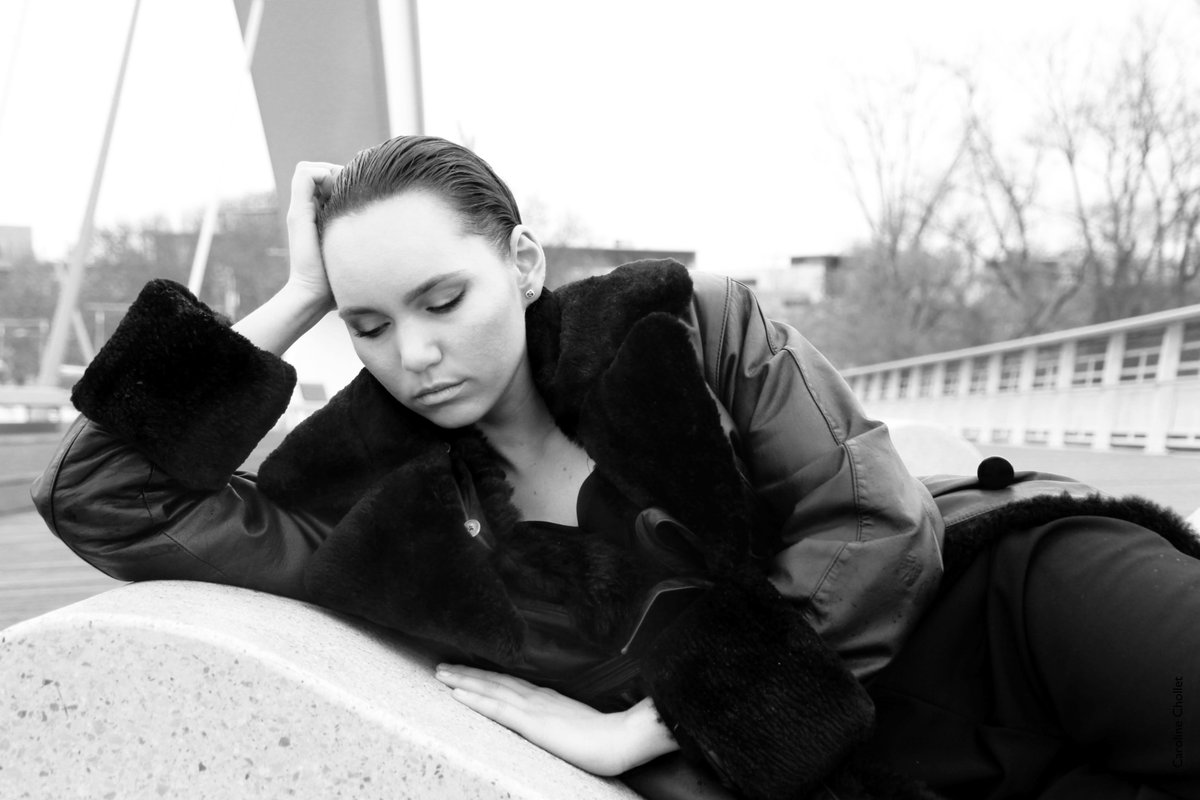 sieranga's tweet photo. Avec la courageuse et photogénique Polina Say, nous avons bravé les intempéries le temps d'un shooting. On ne regrette rien !
#bnw #photographie #Lyon #shooting #model #noiretblanc #confluence #pretty #photolyon #muséedesconfluences #modèlephoto #hiver #winterinfrance #frenchgirl https://t.co/Mmo1uAQNJ0