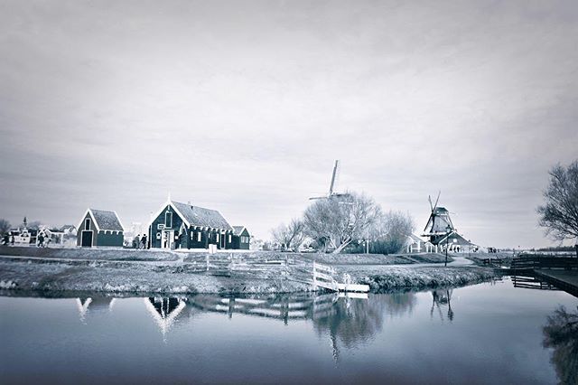 Trotternaama's tweet photo. Beautiful dawn - in #Amsterdam. #travel #travelblogger #travelblog #travelphotography #traveller #photography #photographer #netherlands #blackandwhite #wanderlust #wanderer #globetrotter #landscape #village #instagood #instadaily #photooftheday #instafr… https://t.co/9cKzbR9job https://t.co/JVx2hMZufu