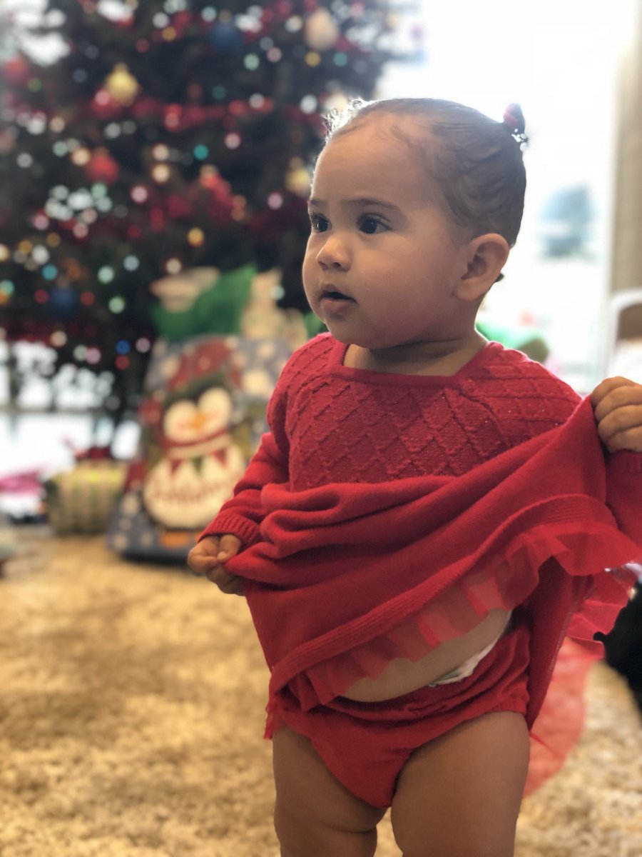OliMarmol's tweet photo. I absolutely love this little girl! https://t.co/uDksd0Awzg